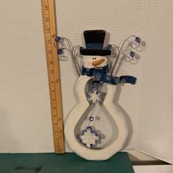 WOODEN SNOWMAN