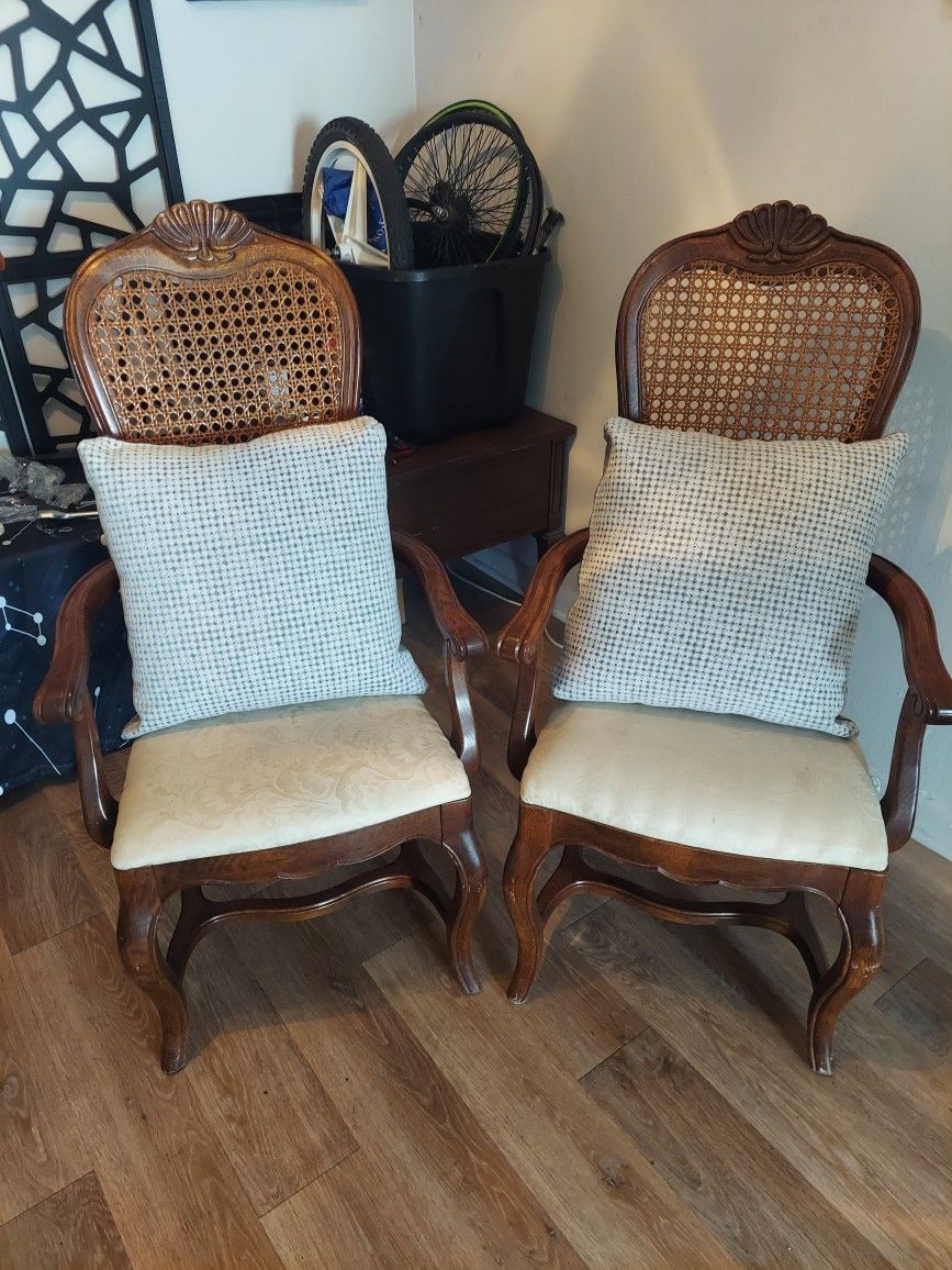 Antique Wicker Chairs 