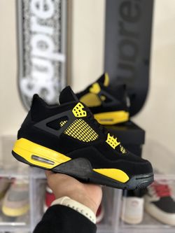 Jordan 4 Retro Thunder