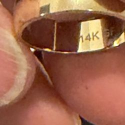 18k Yellow Gold Ring
