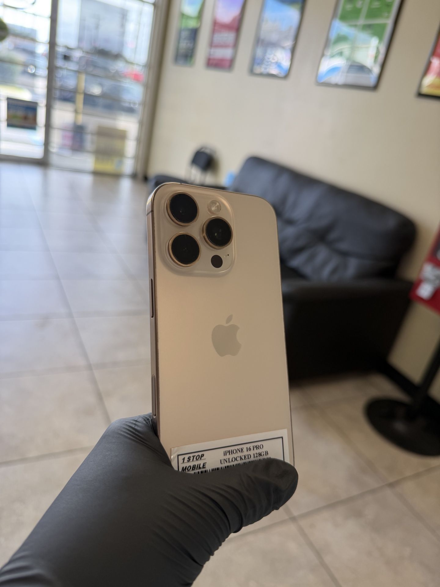 iPhone 16 Pro UNLOCKED