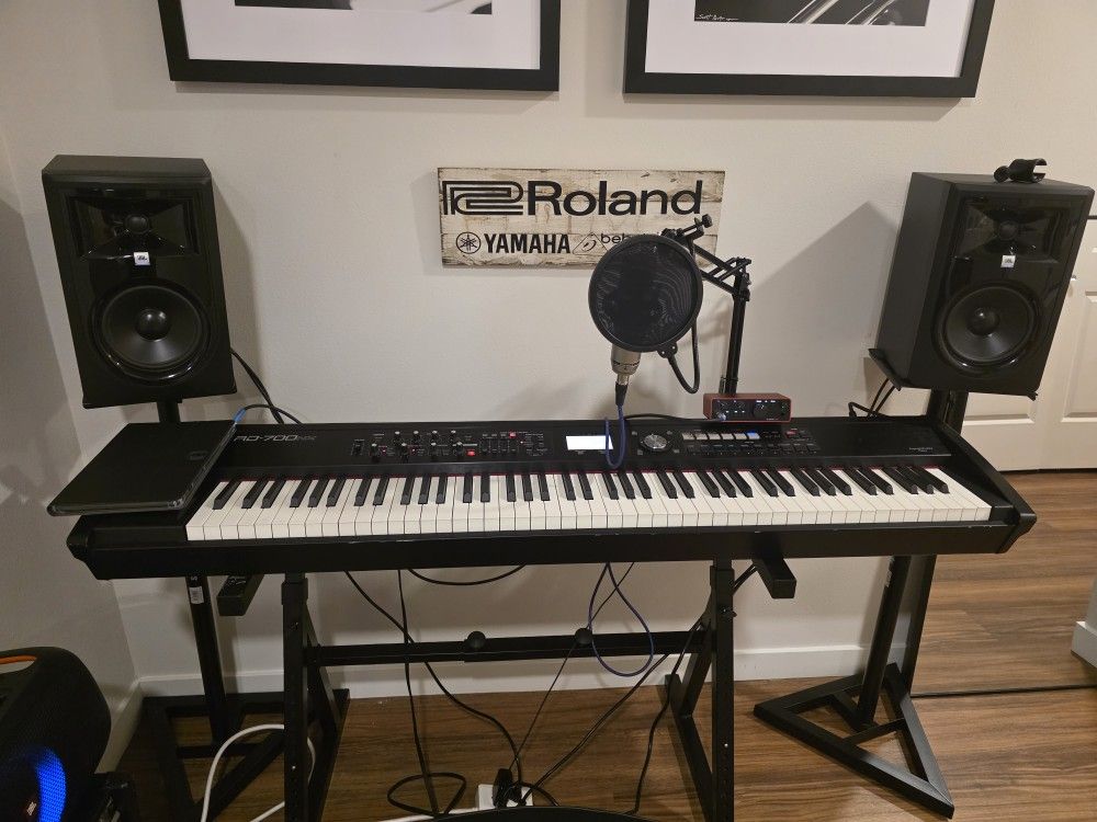 Keyboard Roland RD-700NX