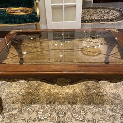 Very  Gorgeous  Coffee Table 