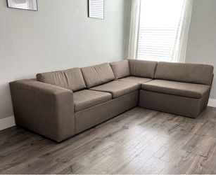 Modern Modular Sleeper Sectional W/ pull out bed