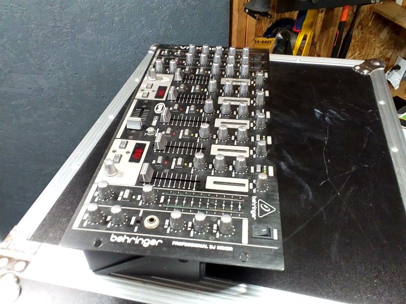 BEHRINGER PRO MIXER VMX1000USB
