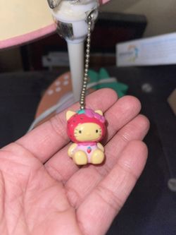 HELLO LITTY STRAWBERRY LAMP