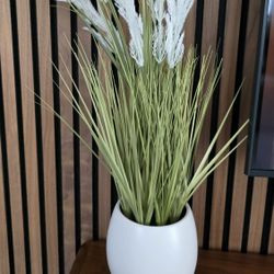 Large Bear Grass Artificial Plant Threshold White Ceramic Pot