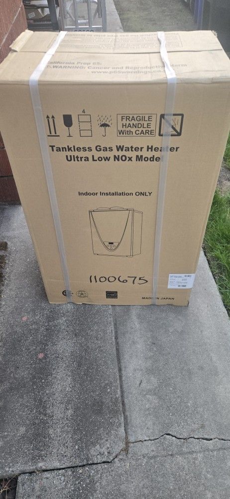 Tankless Water Heater Natural Gas A.O. Smith Signature Series 10-GPM 199000-BTU.... NEW