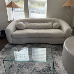 Halo Cloud Sofa / Glass Table