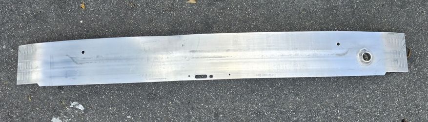 2016 2017 2018 2019 2020 MERCEDES BENZ GLA250 GLA FRONT BUMPER REBAR 