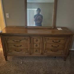 Antique Dresser Thomas Ville 1966