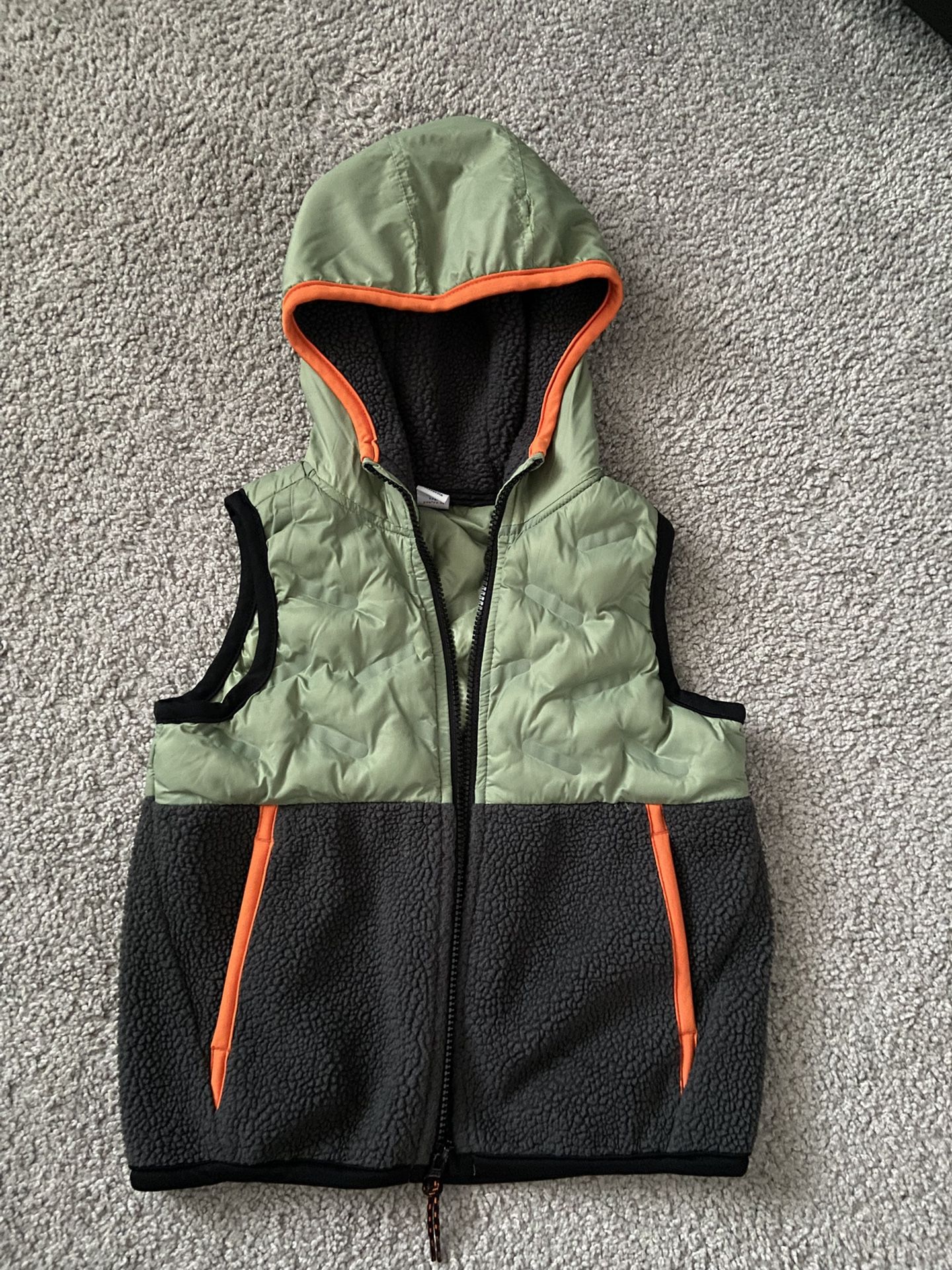 5T Old Navy Hooded Sherpa/ Puff vest