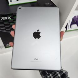 IPad 6th Gen 9.7 WiFi