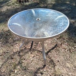 Round Outdoor Patio Table