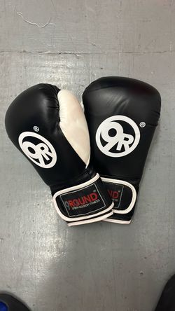 9 Round boxing gloves