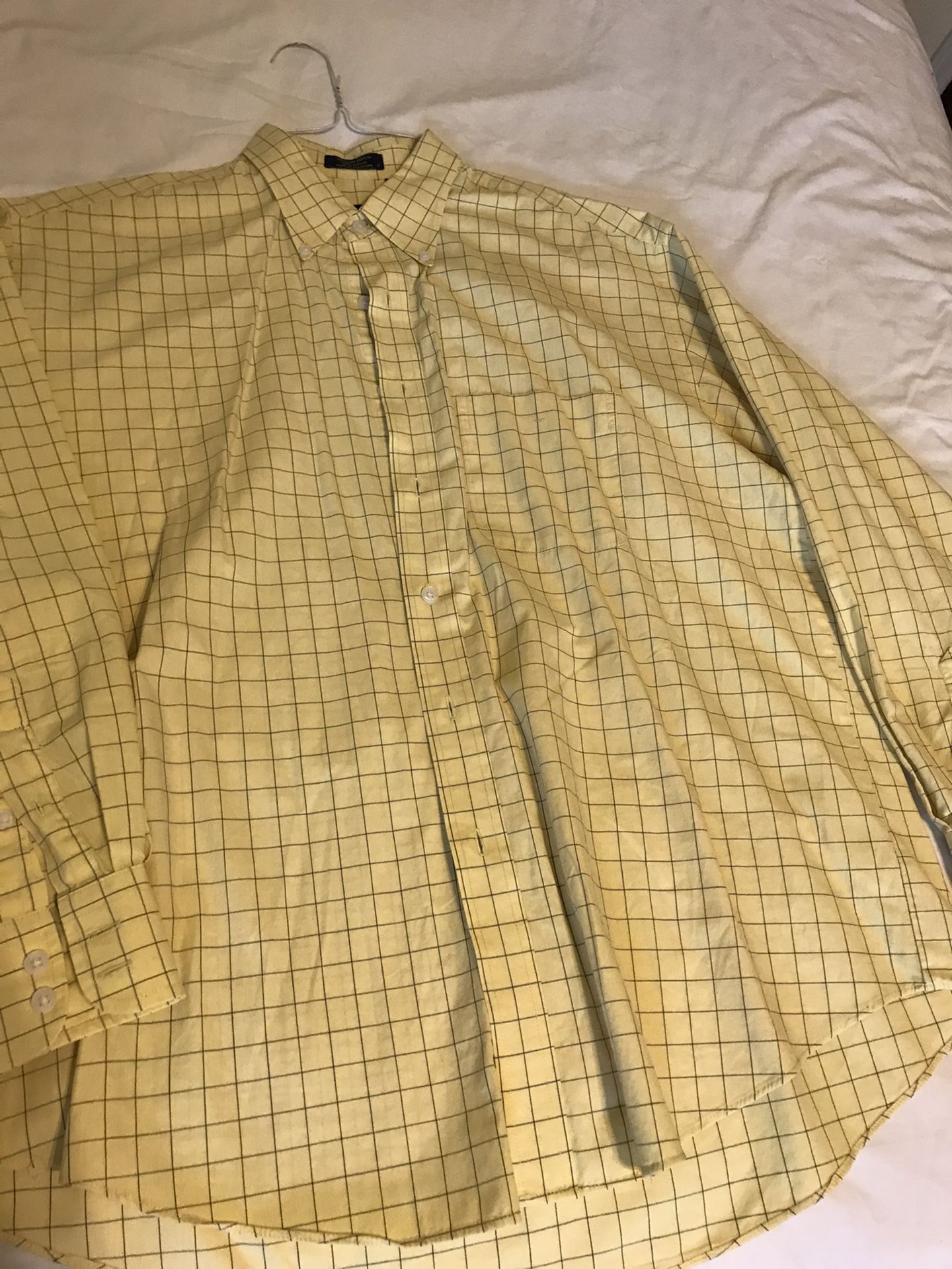 Men’s van heusen yellow check plaid 16-16 1/2 cotton poplin shirt