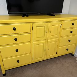 12 Drawer Dresser 