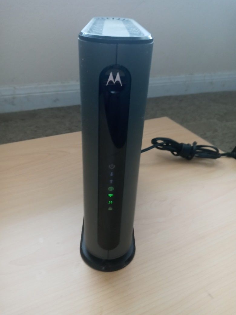 Motorola AC1900 Docsis 3.0 Cable Modem Router