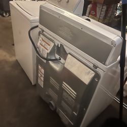 Washer Dryer and Table With All Four Chairs 