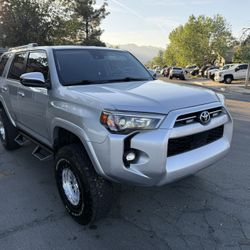 2021 Toyota 4 Runner SR5 