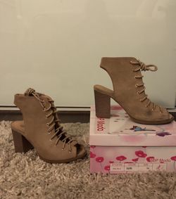Lace Up Block Heel