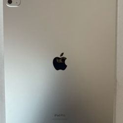 iPad Pro 7th Generation 13inch Brand New 