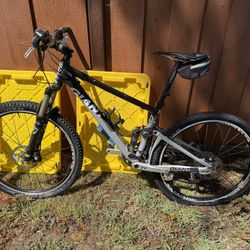 Giant Anthem Full Suspension Mountain Bike – Size S – Upgraded Components – Great Condition