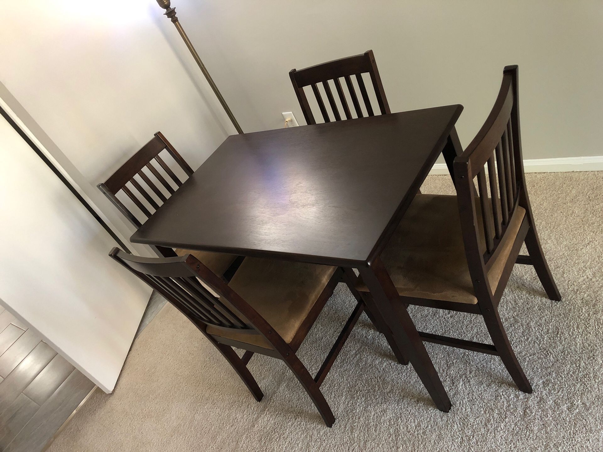 Dining table set