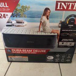 Air mattress Full Intex deluxe