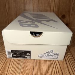 Size 9 - Nike SB Dunk Low Supreme 94 White 