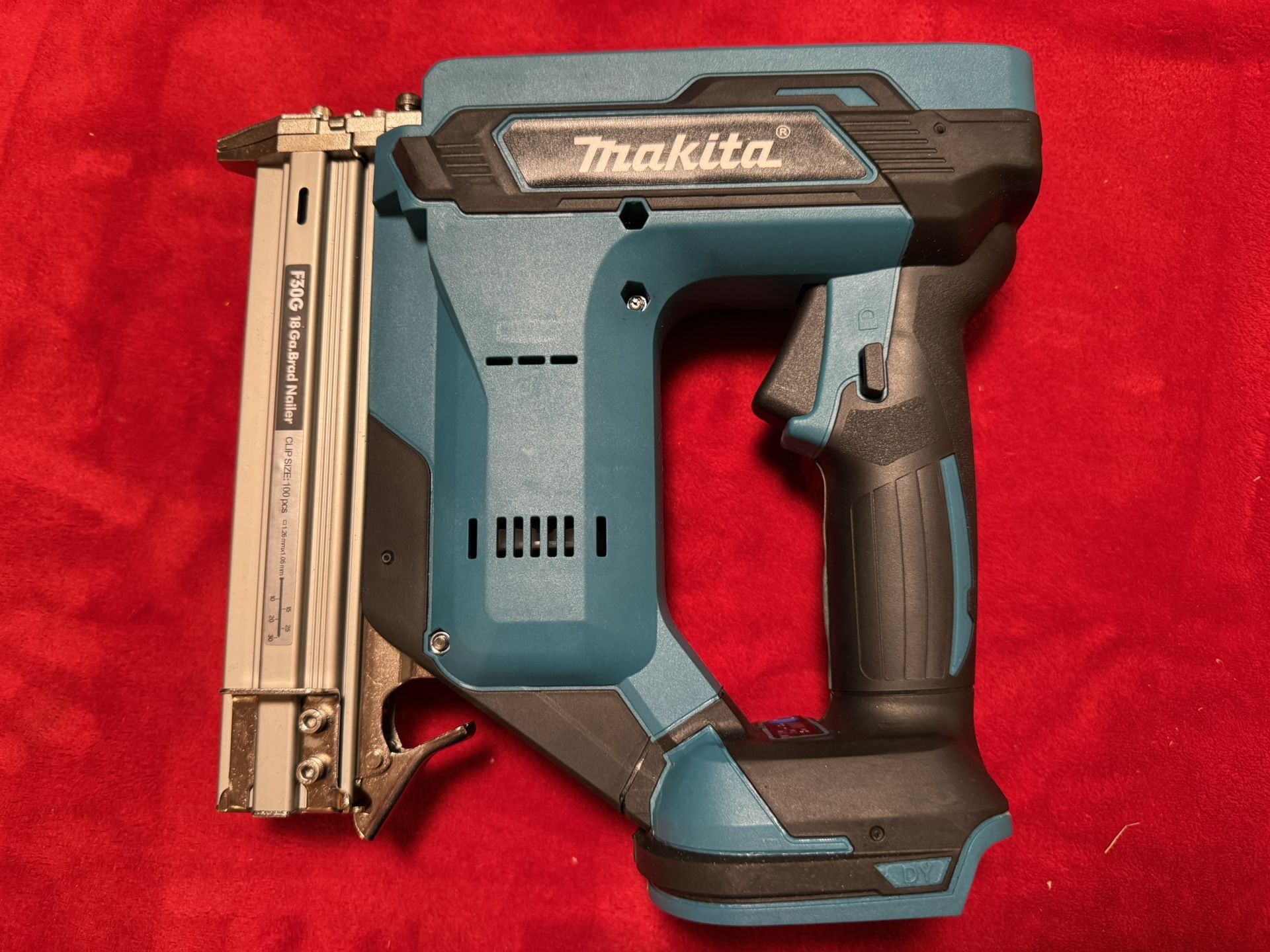 Makita Cordless Nail Gun