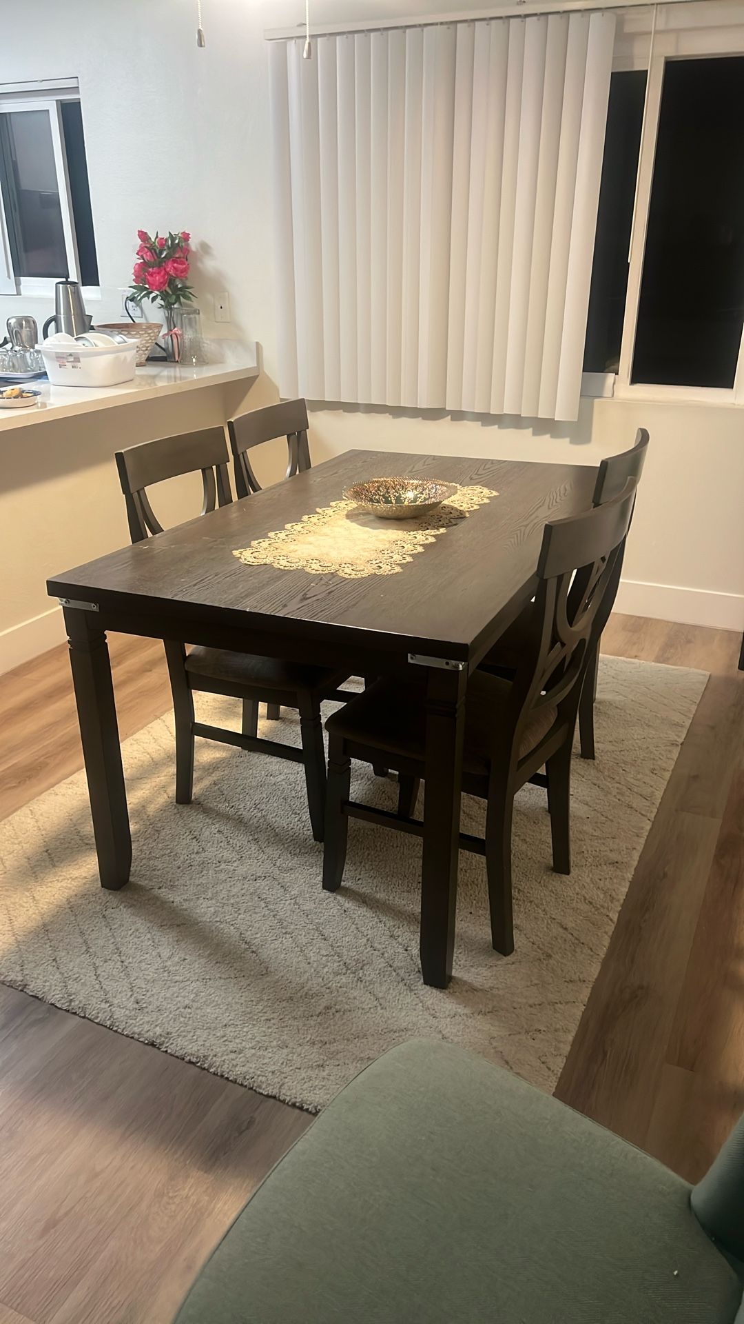 Used Table With 4 Chairs