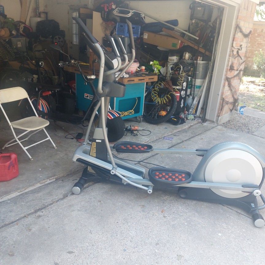 Proform 14.0 CE elliptical