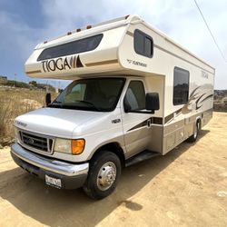 FLEETWOOD TIOGA 26Q ONLY 19K MILES/LIKE NEW (SOLAR SYSTEM UPGRADE)