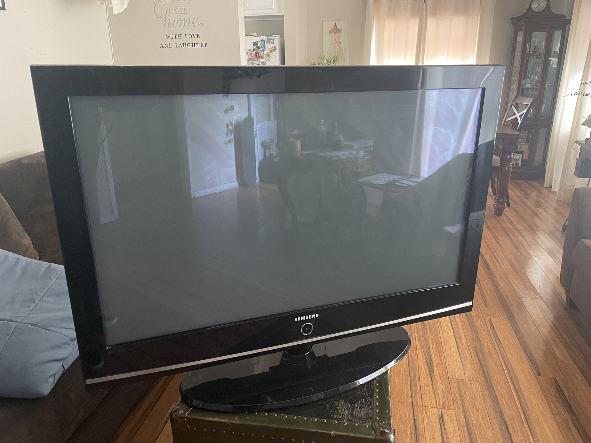 Samsung 48’ Plasma TV (not A Smart Tv)