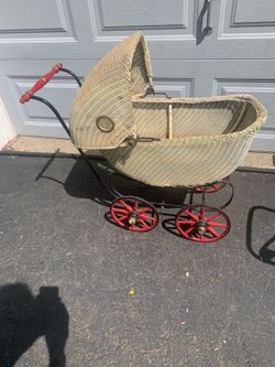Antique Wicker baby carriage
