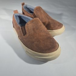 Old Navy Toddler Slip-On Shoes – Size 7 🤎