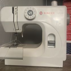 Mini Sewing Machine 