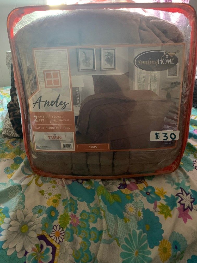 Twin Blanket Sets 