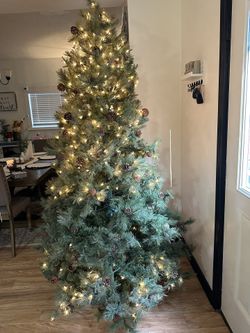 Christmas Tree 7.5 Ft