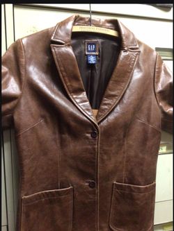 ☔️ Women’s 🩷GAP🩷 100% Leather Jacket 🩷 Size M 🩷 Great Condition ☔️
