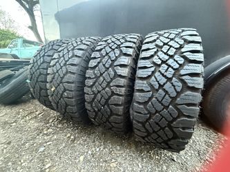 2026 Goodyear Wrangler Duratrac AT Tires LT 285/70/R17 $ 1100 Firm Price 