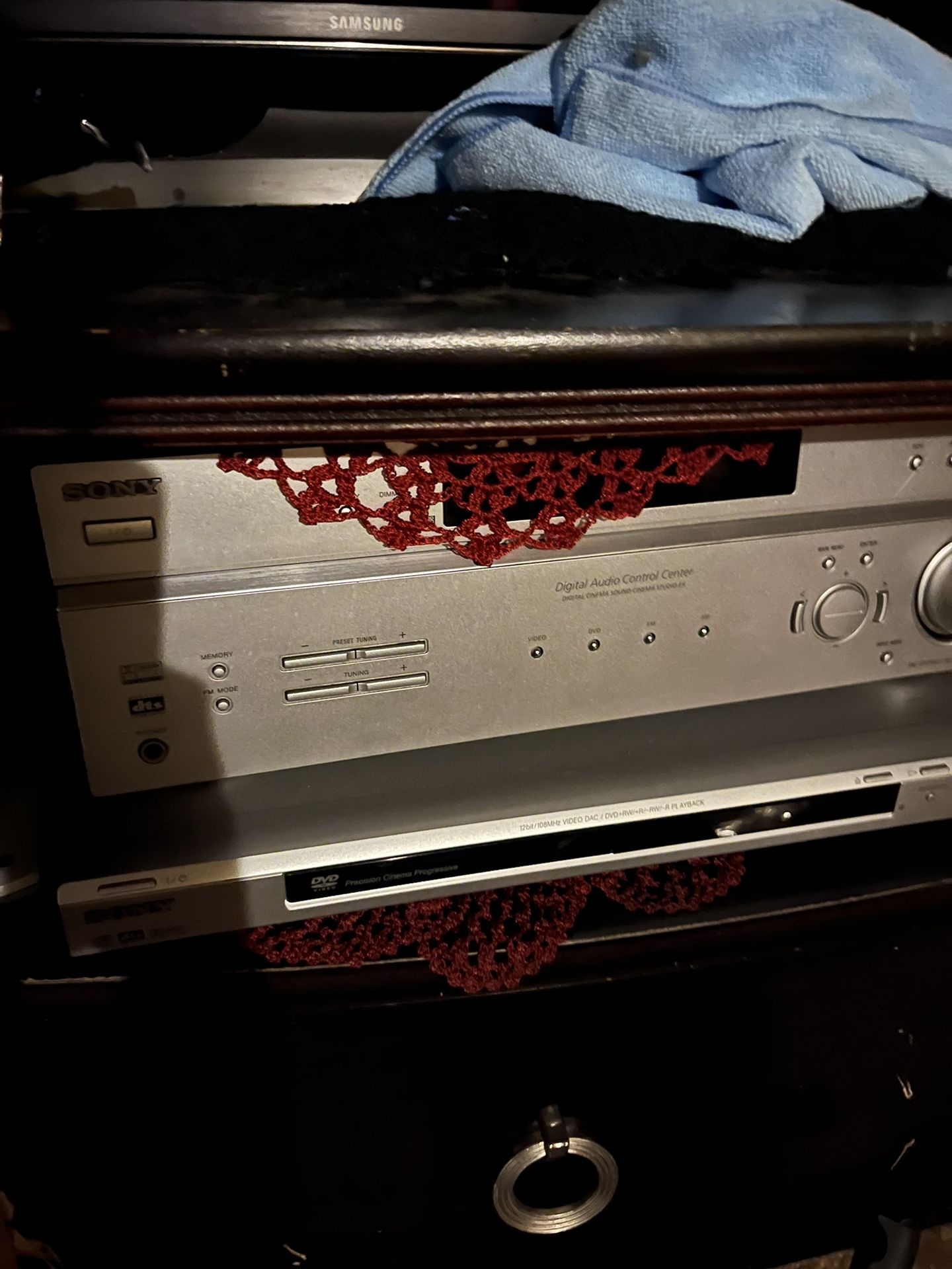 Sony STR-K660P Digital Audio Control Center & Sony DVD player featuring "Precision Cinema Progressive" technology and a "12bit/108MHz" video D/A conve