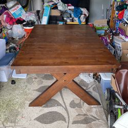 Wooden Dining Room Table With Hidden Leaf