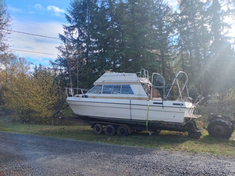 1977 Bayliner bounty fly bridge 2850 2850