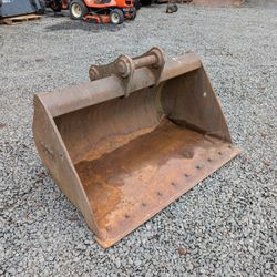 60" Excavator Clean Out Bucket