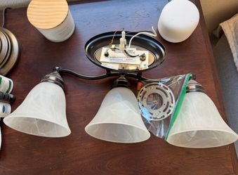 Bathroom light fixture