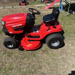 Craftsman 42 Inch Tractor New Works Great 
