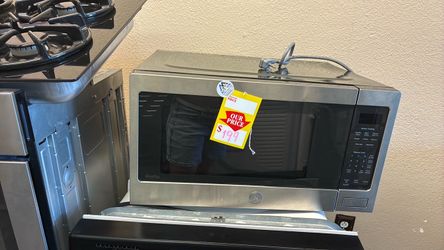 Nice like new GE stailenss steel dishwasher