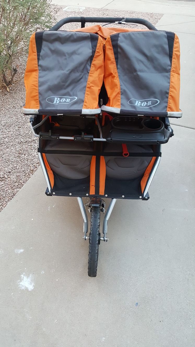 BOB Double stroller-excellent cond